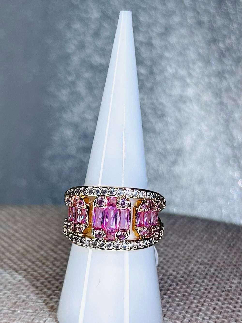 Bomb Party Pink Rose Quartz Cubic Zirconia Ring on Gold Plating Size 7 New